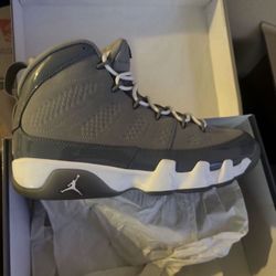 Air Jordan Retro 9’s (Cool Grey) GREAT CONDITION (PRICE IS FIRM) NO TRADES 
