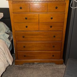 5 Dresser Chest 