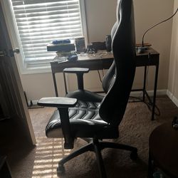 Gaming chair/ recliner