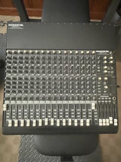 Mackie 1604 VLZ PRO 16 Channel 4 Bus Mixing Console