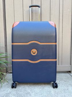 Suitcase Spinner 28x20x13