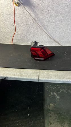 Right Side LED Tail Light Assy for Volkswagen Tiguan OEM 2018-2023 Models