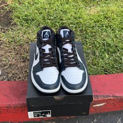 Air Jordan 1 Mid 