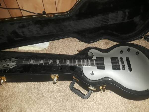 schecter solo II platinum with active emg 57/66 pickups, hard case, and more.