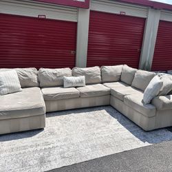 Free Delivery – Pull-Out Sectional Couch w/ Chaise (Patched)