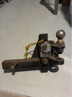 Adjustable hitch