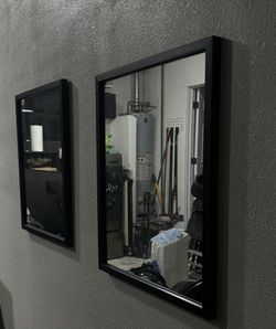2 Mirrors