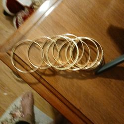 10 Different Styles Of Gold Bracelets