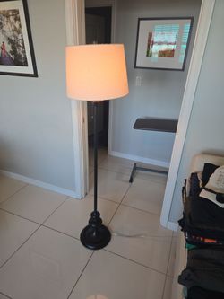 Floor lamp