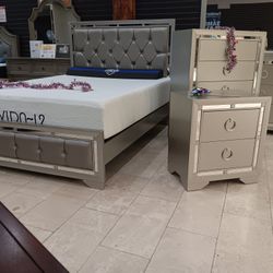 *Fourth Of July Now*---Jasmine Sophisticated Queen Bedroom Sets---From $699---Delivery And Financing💪