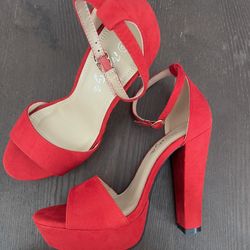 Her Style Size 8 Red Heels (C)