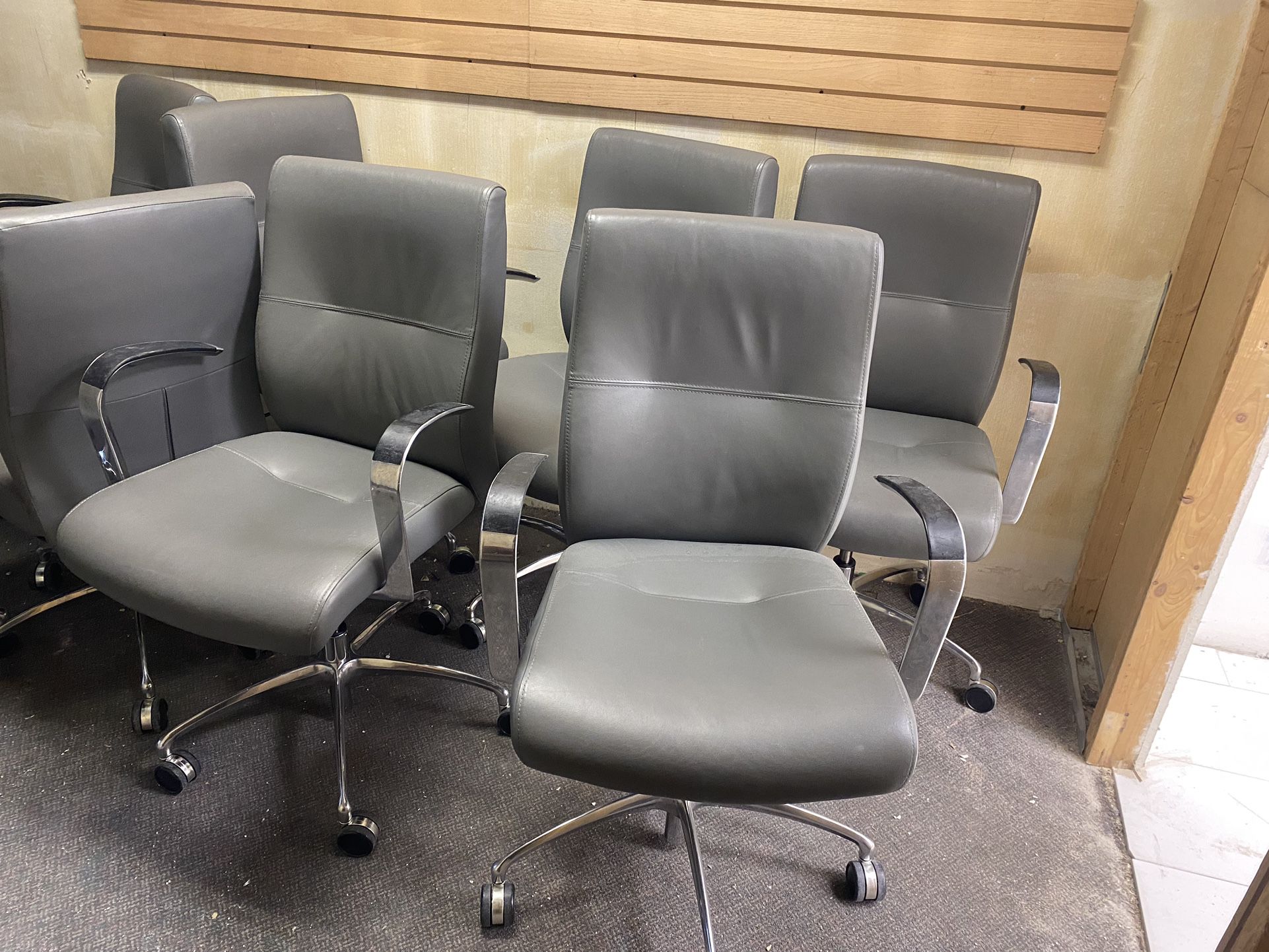 7 barely used office chairs!!pick up only for Sale in Brooklyn, NY - OfferUp