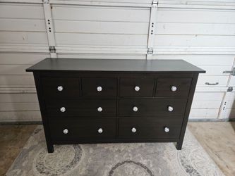 8-Drawer Dresser, Good Conditions 👍, Black Color, Measurement: W 63" × D 19.5" × H 37.5"