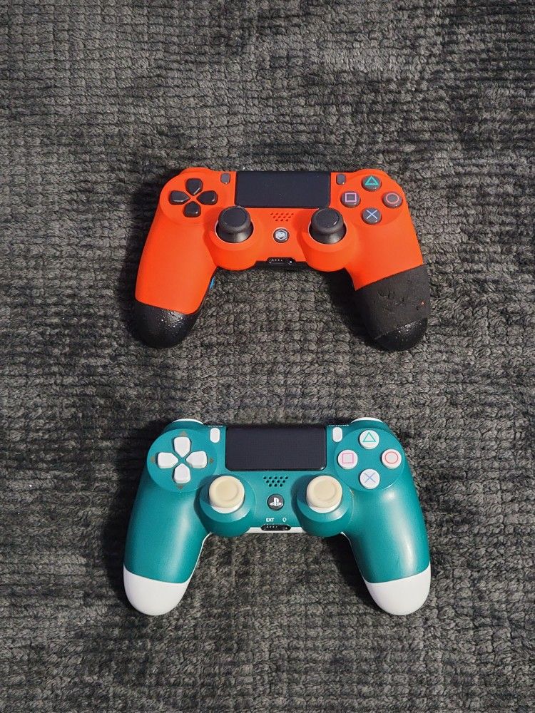 PS4 Controllers