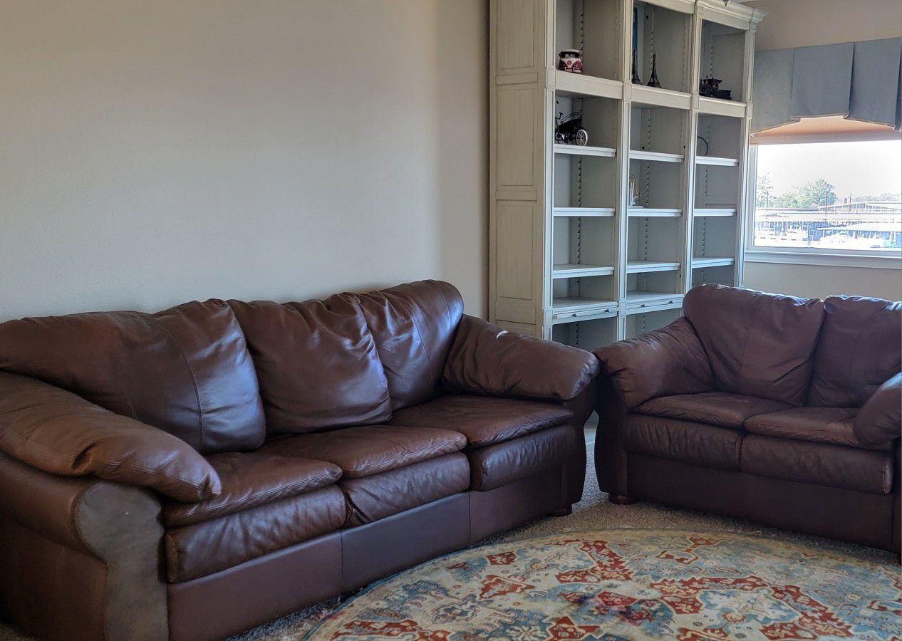 Leather Sleeper Sofa And Loveseat Great Condition