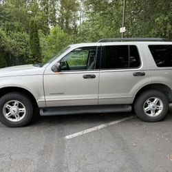 2005 Ford Explorer