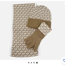 Michael Kors Ladies Hat, Scarf And Gloves Set