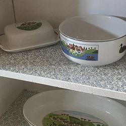 Villeroy and Boch  Naïf  Casserole Dish, Serving Bowl, Butter Dish