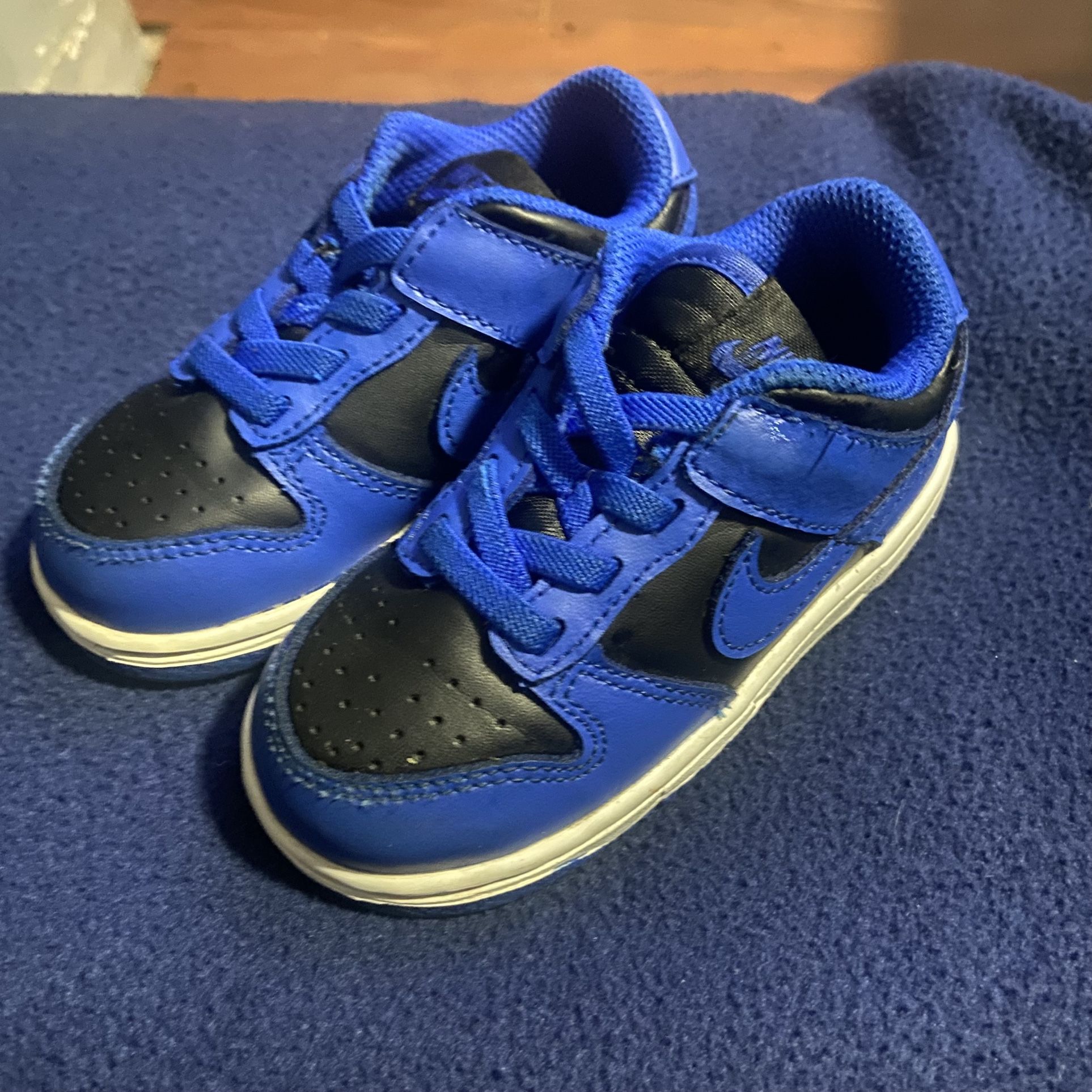Nike Shoes 7c
