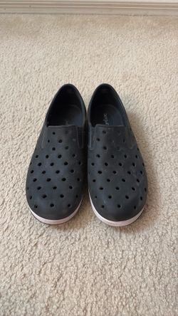 Cat & Jack Water Shoes Size 5 Kids