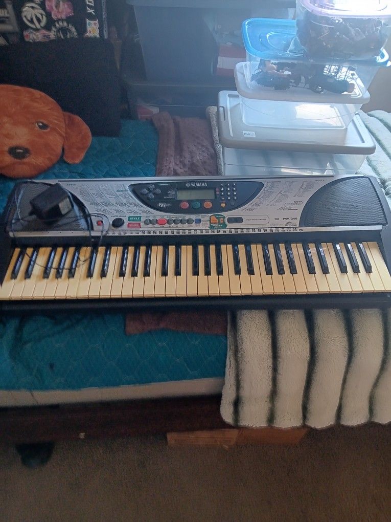 Yamaha Psr 240