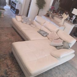 Italian NATUZZI L- White Leather Sectional/ WITH over A Foot FOR LEAN BACK ( ADJUSTABLE