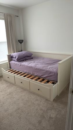Trundle Bed w/Storage