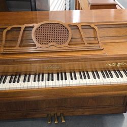 Upright Piano 3