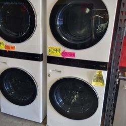 LG ThinQ WashTower Single Unit Front Load Washer 4.5 Cubic Feet  AND  Gas Dryer 7.4 Cubic Feet O2LM