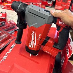 Milwaukee M18 1-1/8 Inch SDs Rotary Hammer 