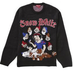SUPREME SNOW WHITE SWEATER SIZE MEDIUM 
