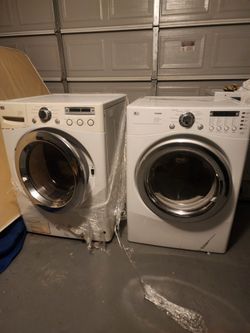 LG  White Washer Dryer