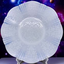 MacBeth-Evans Opalescent Plate 