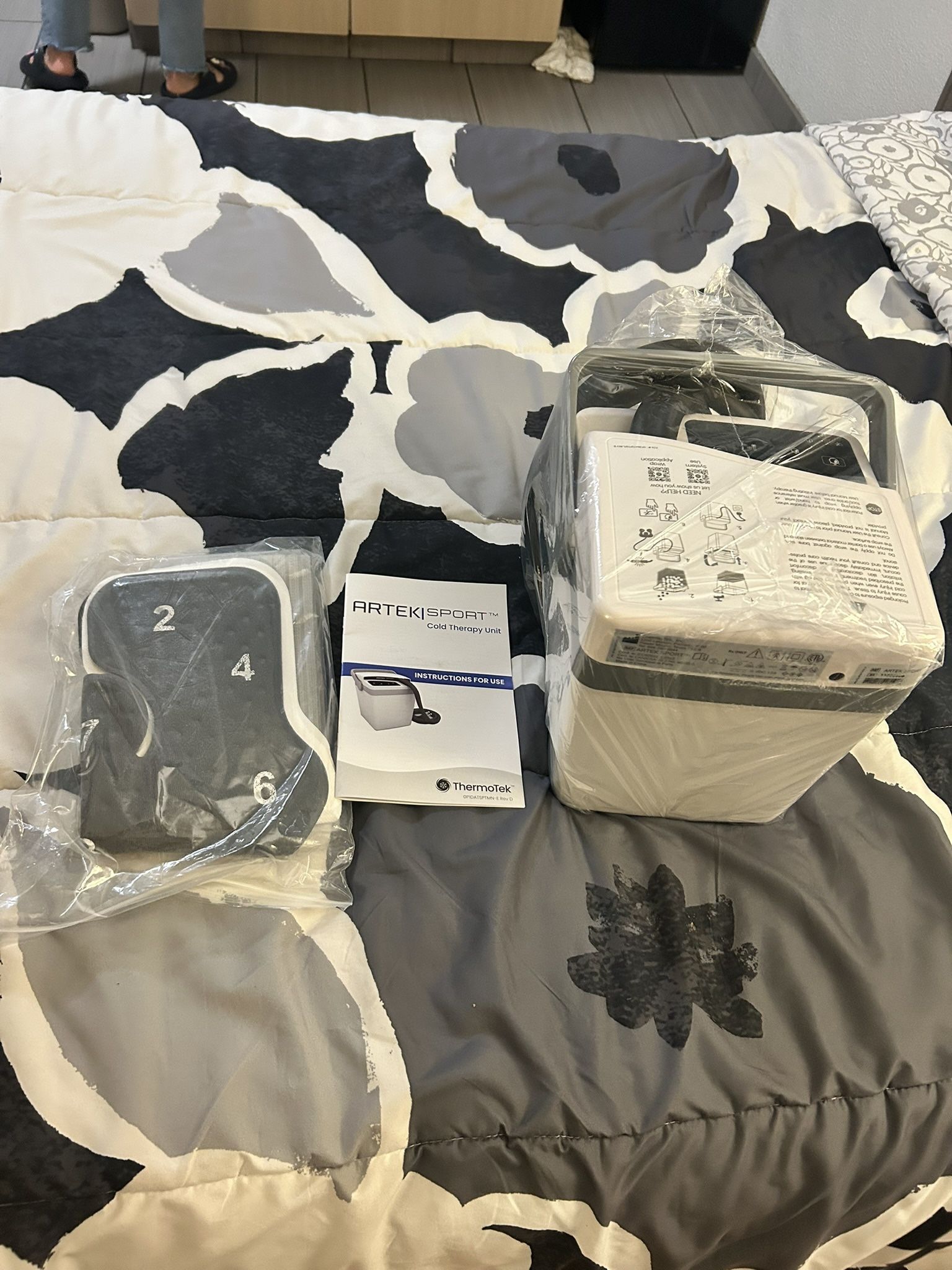 Cold Therapy & Compression Machine — Professional Pain & Swelling Relief