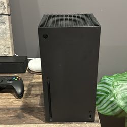  Xbox Series X With 2 Controllers 