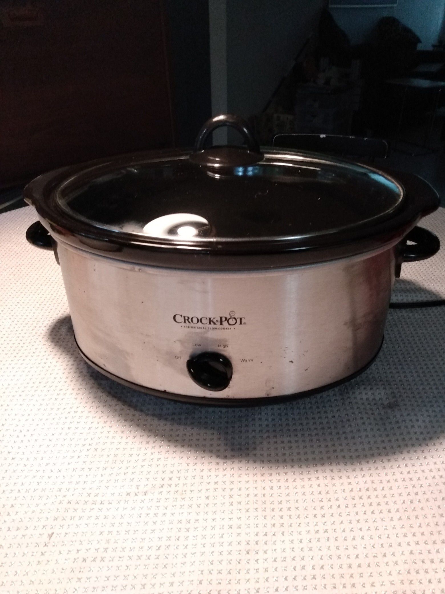 Large Crock Pot slow cooker, 6 quarts