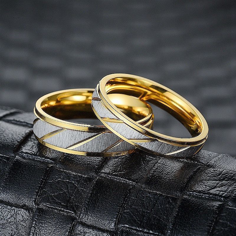 Titanium steel ring, small Korean version, non-fading couple ring, gold exquisite design ring, men‘s ring