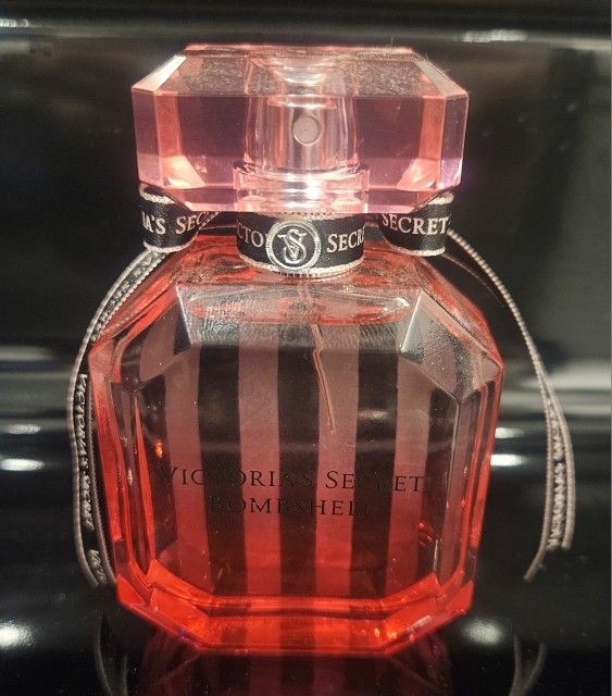 VICTORIA SECRET BOMBSHELL PERFUME 1.7 OZ