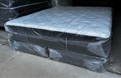 Brand new cal king pillow top