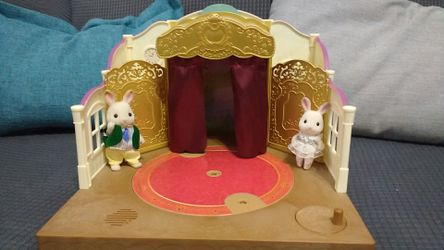 Toy theatre with bunnies
