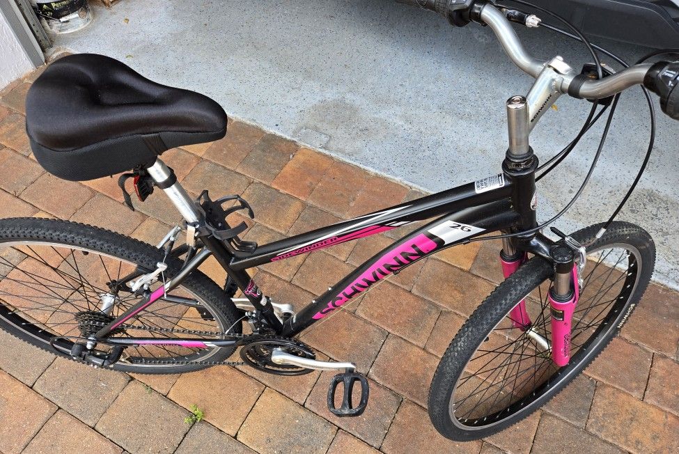 SCHWINN 26" MOUNTAIN BIKE