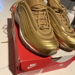 Woman’s Air Max 97 QS