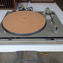 Technics Turntable 