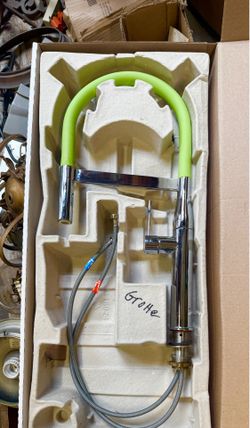 GROHE Essence Spray Kitchen Faucet