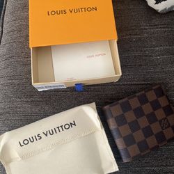 louis vuitton  mens wallet
