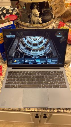 Custom laptop widows 11