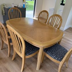 Dining Room Table  And 6 Chairs