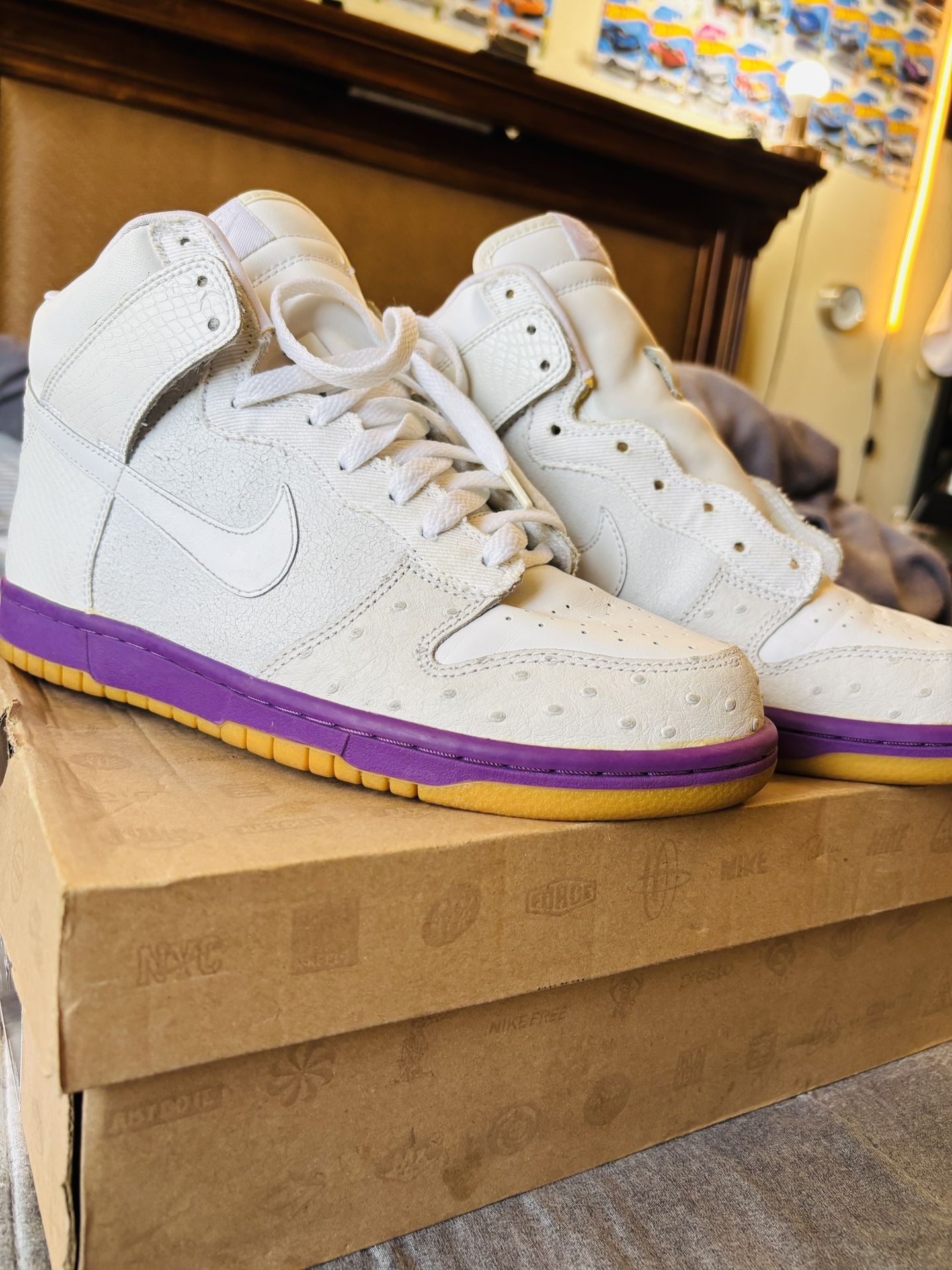 Nike Dunk High Deluxe  White Hyacinth 