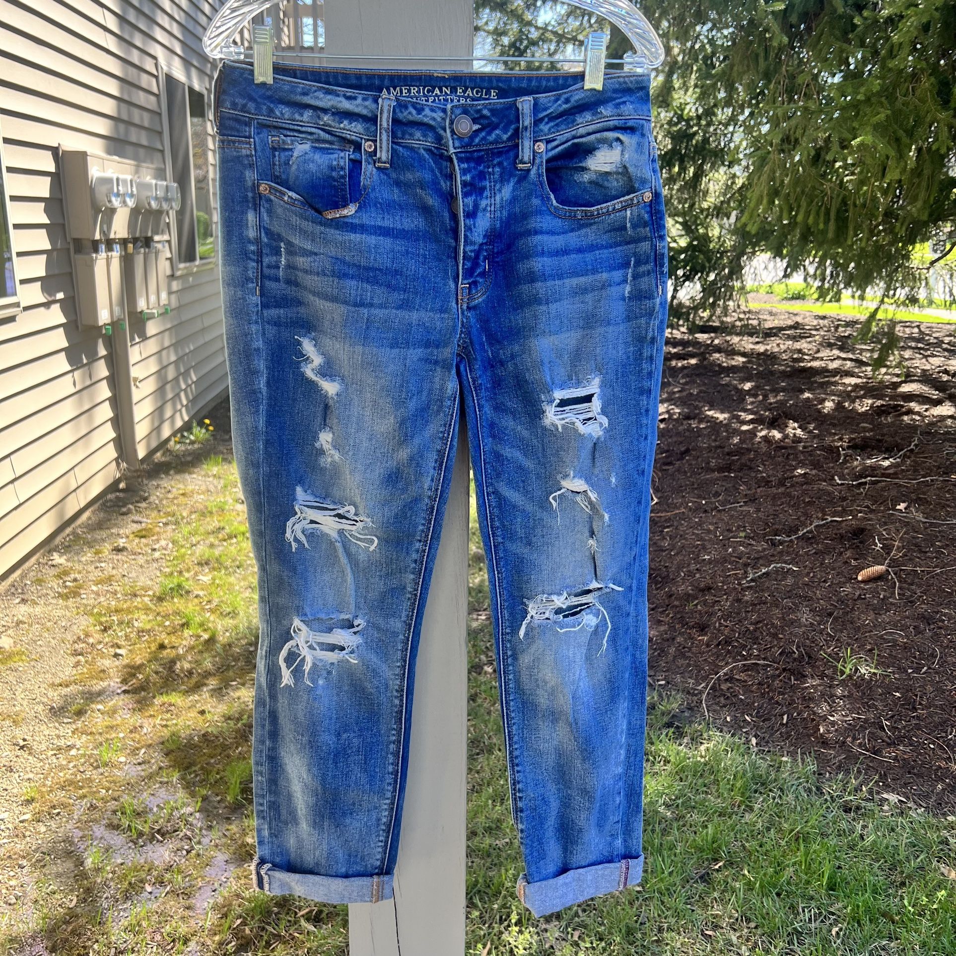 American Eagle Ripped Stretch Jeans