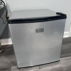 Black & Decker Mini Fridge